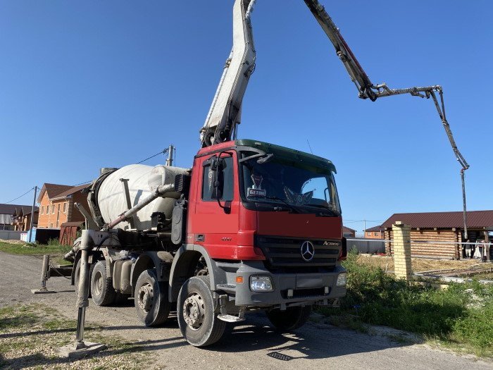 Подача бетона для заливки полов в бане в Саратове